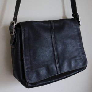Vintage Hampton Coach Black Leather Crossbody Strap Purse 9570 - Excellent Cond.